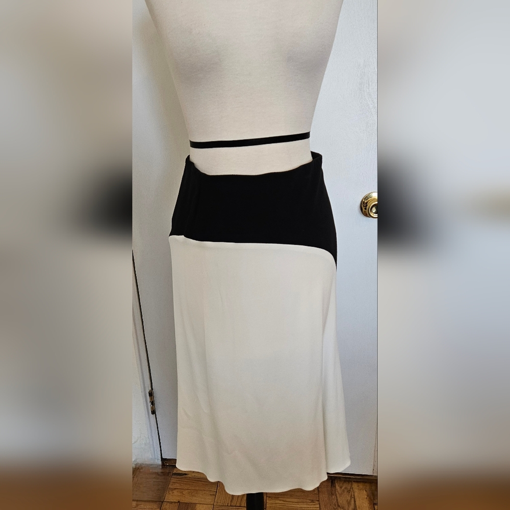 Zara Elegant Black and White Women's Skirt